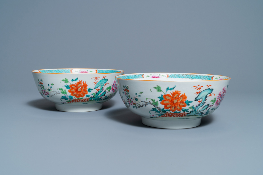 A pair of Chinese famille rose bowls, Qianlong
