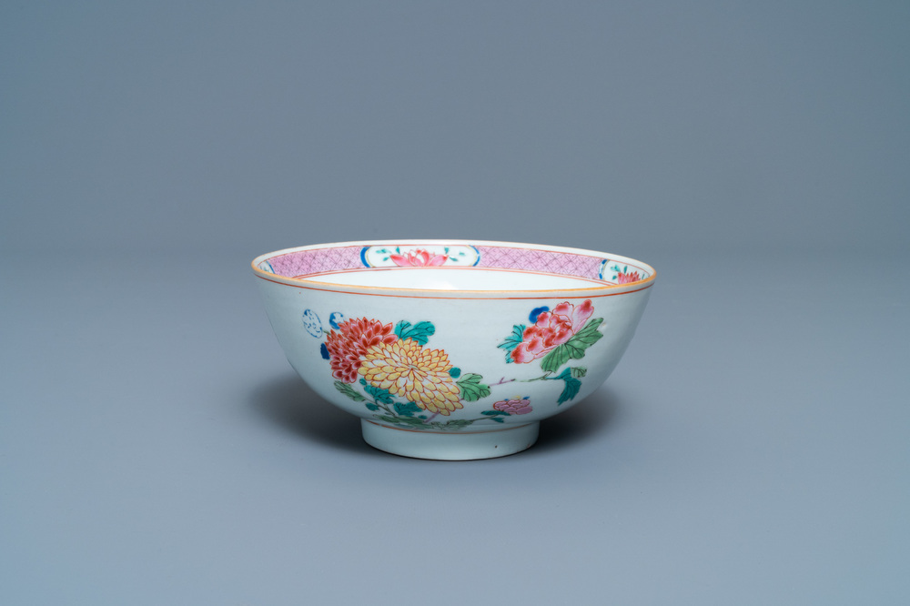 A Chinese famille rose bowl with floral design, Yongzheng