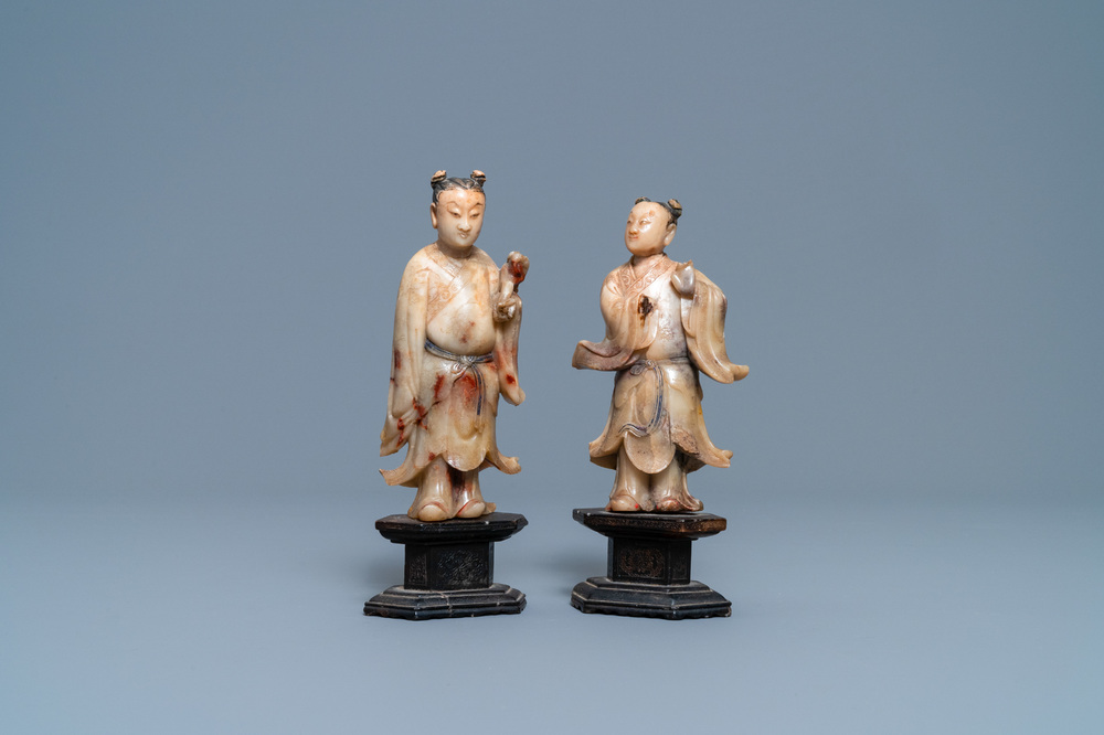 Een paar Chinese Shoushan zeepstenen figuren, Kangxi