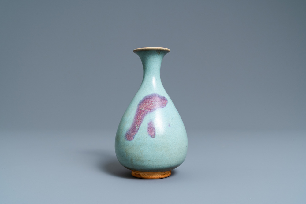 A Chinese 'yuhuchunping' junyao-glazed vase, probably Yuan or Song