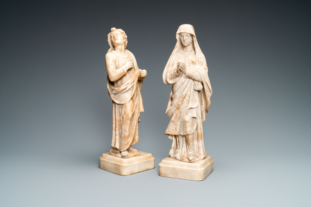 Deux statues en alb&acirc;tre d'une Vierge et d'un Saint Jean de Calvaire, Italie, 17&egrave;me