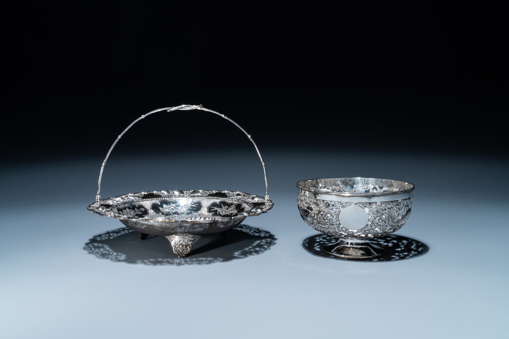 Un tazza et une coupe tripode &agrave; anse en argent, Sing Fat, Canton ou Shanghai, Chine, 19/20&egrave;me