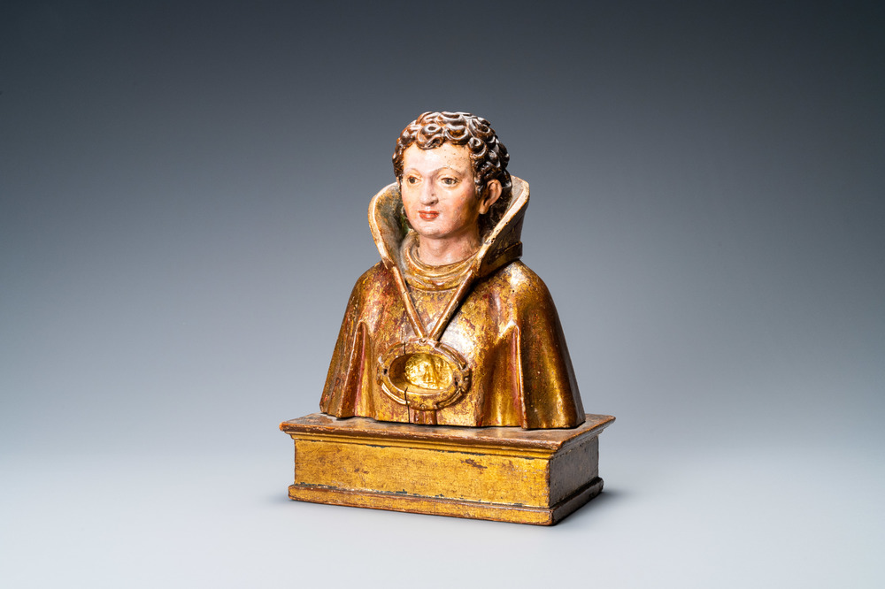 Un buste reliquaire d'un homme en bois polychrom&eacute; et dor&eacute;, Italie, 17&egrave;me