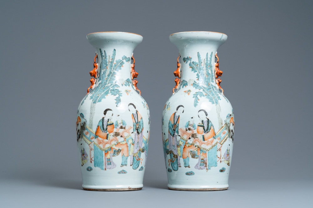 Une paire de vases en porcelaine de Chine qianjiang cai, 19/20&egrave;me