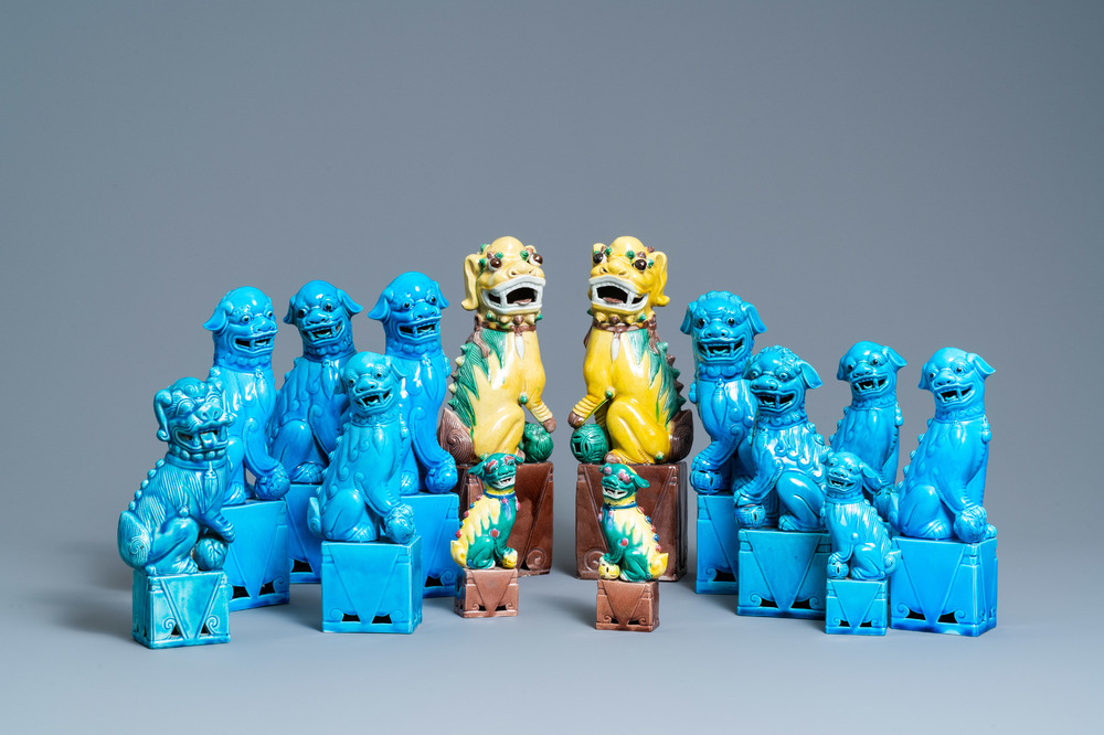 Fourteen Chinese monochrome turquoise and famille verte models of Buddhist lions, 19/20th C.