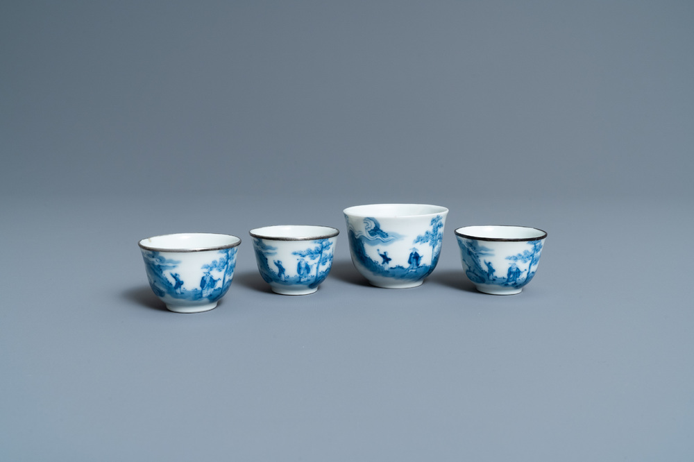 Vier Chinese blauw-witte 'Bleu de Hue' koppen voor de Vietnamese markt, Tu Duc merk, 19e eeuw