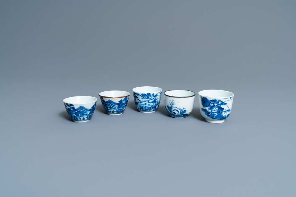 Five Chinese blue and white 'Bleu de Hue' cups for the Vietnamese market, 19th C.
