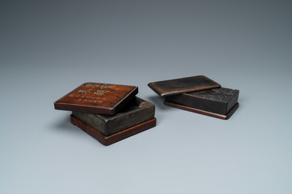 Twee Chinese 'duan' inktstenen in houten doosjes, 19/20e eeuw