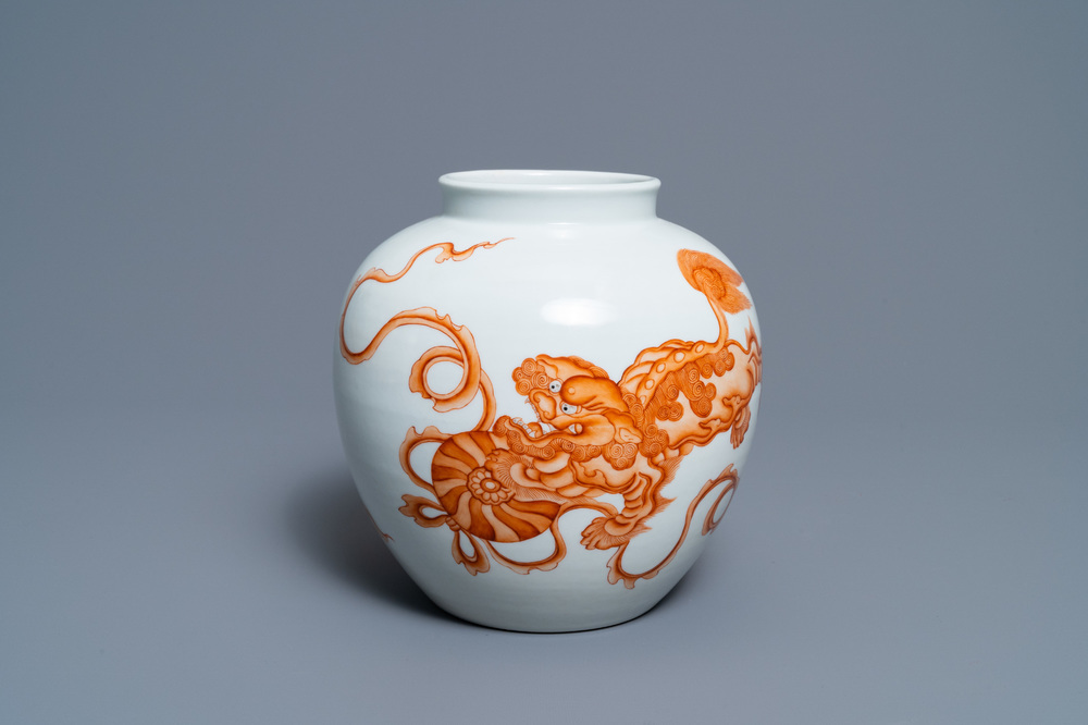 A Chinese iron-red 'Buddhist lions' vase, 20th C.