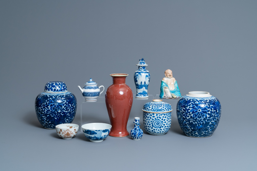 A varied collection of Chinese porcelain, Kangxi and later