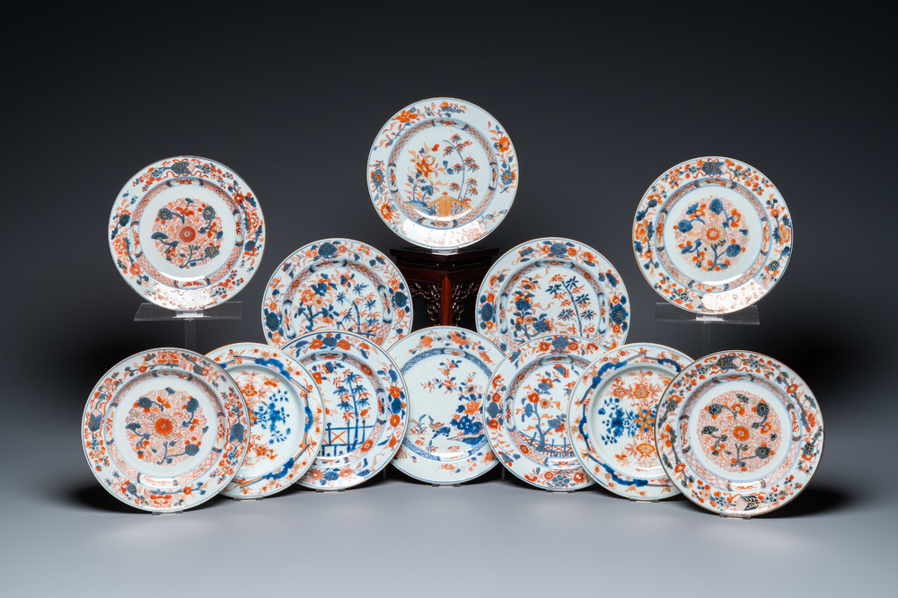 Twelve Chinese Imari-style plates, Kangxi/Qianlong