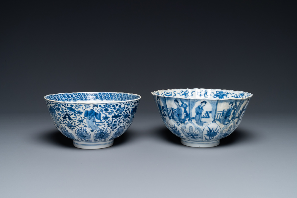 Deux bols en porcelaine de Chine en bleu et blanc, marque de Chenghua, Kangxi