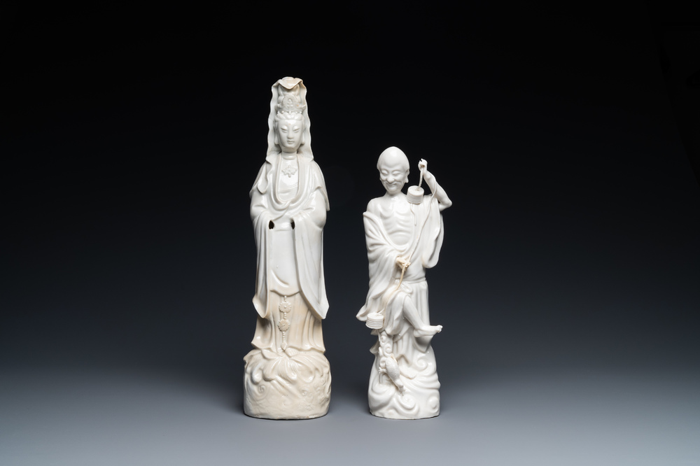 Twee Chinese blanc de Chine figuren van Liu Hai en Guanyin, Kangxi