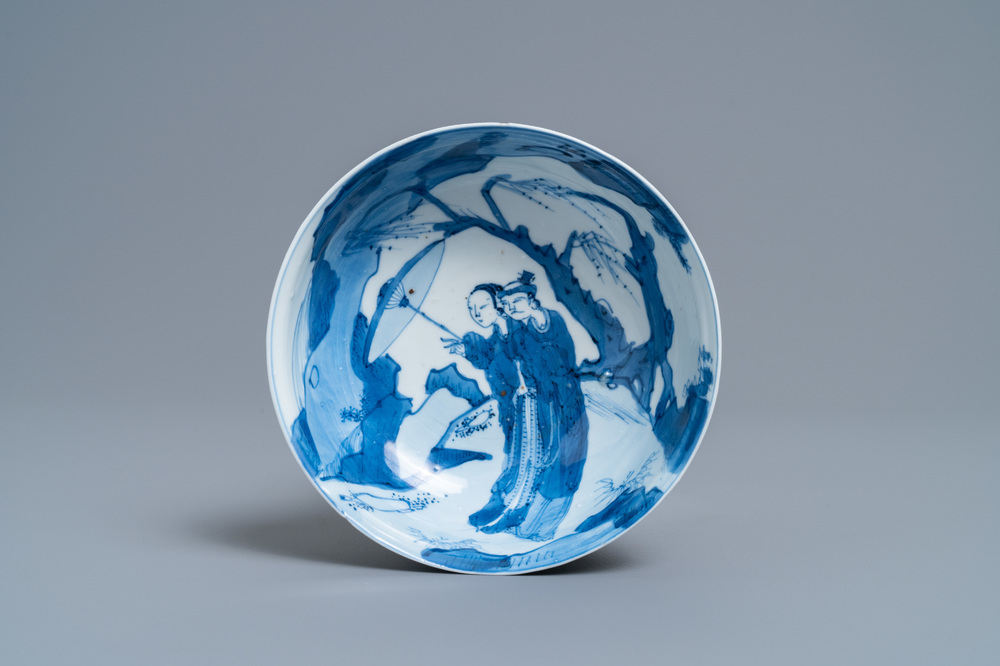 A Chinese blue and white 'Xi Xiang Ji' shallow bowl depicting Cui Yingying and her mother, Kangxi