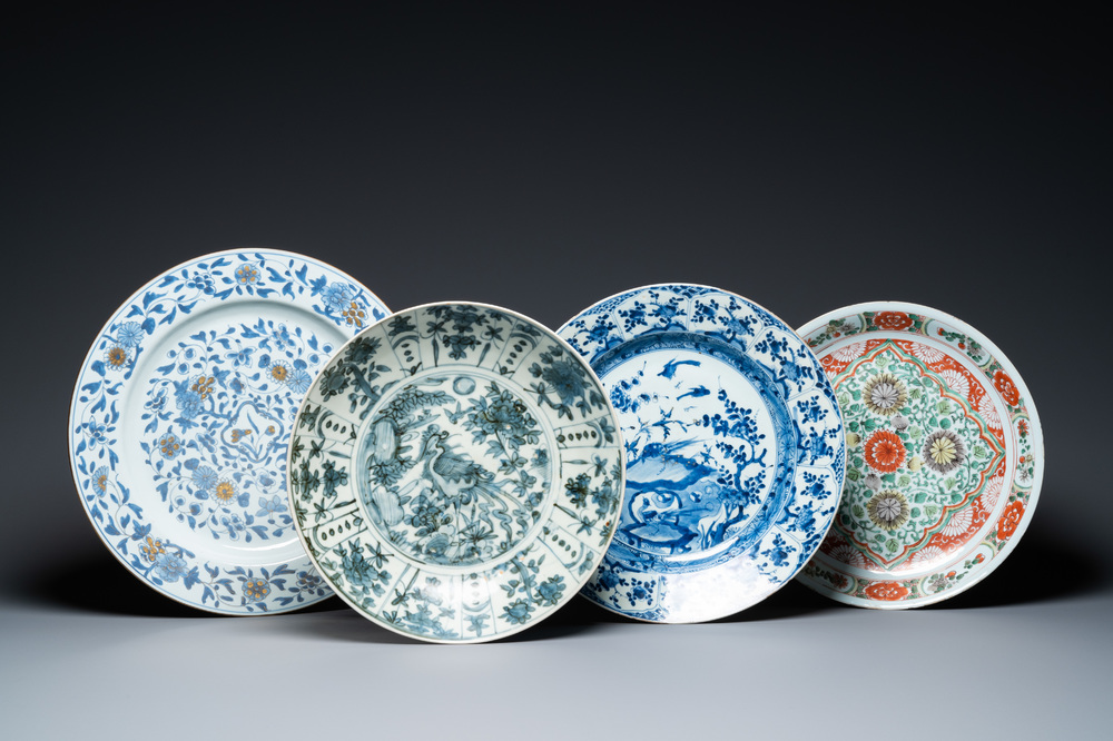 Three Chinese blue and white dishes and one famille verte dish, Ming, Kangxi and Qianlong