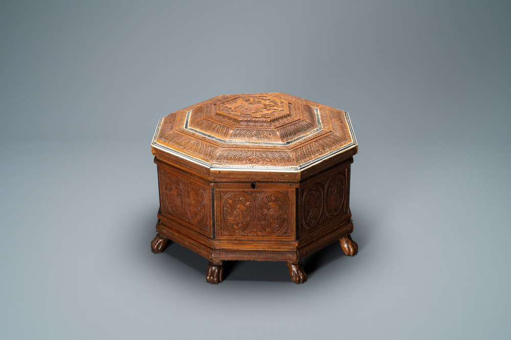 An Indian camphorwood box and cover, 19th C.