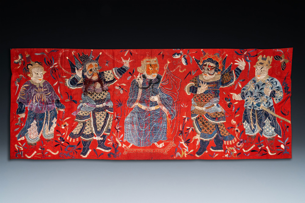 A Chinese red-ground felt cloth with silk embroidery of figures, 19th C.