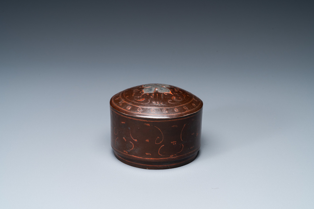 A Chinese round painted lacquered wooden box and cover, Han