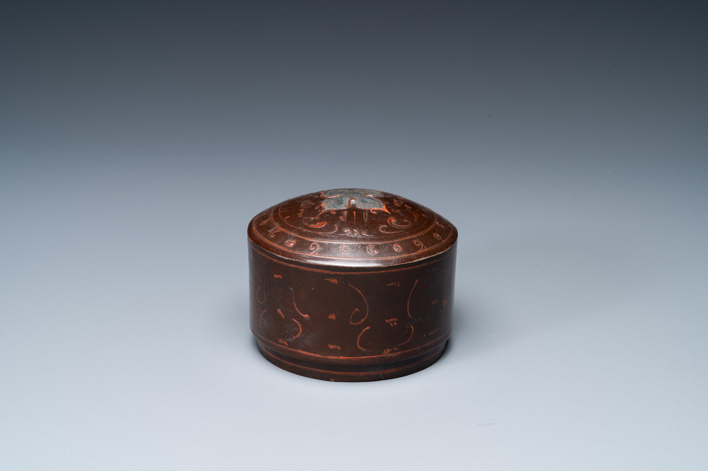 A Chinese round painted lacquered wooden box and cover, Han
