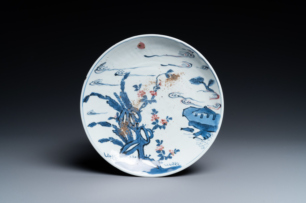 Une assiette en porcelaine de Chine en bleu, blanc et rouge de cuivre de type ko-sometsuke pour le march&eacute; japonais, &eacute;poque Transition
