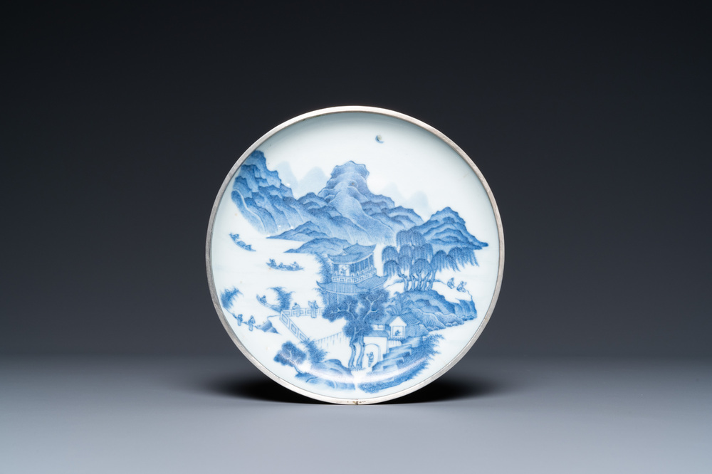 Une coupe en porcelaine de Chine 'Bleu de Hue' pour le Vietnam, marque Nha Ngoc, 19&egrave;me