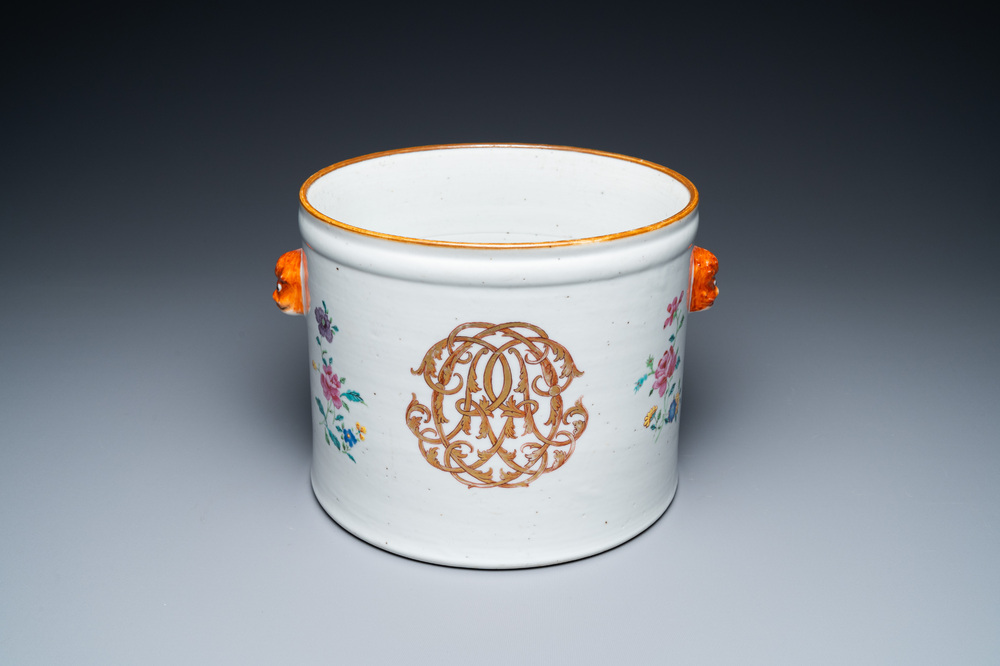 A Chinese gilt-monogrammed famille rose cooler, Qianlong