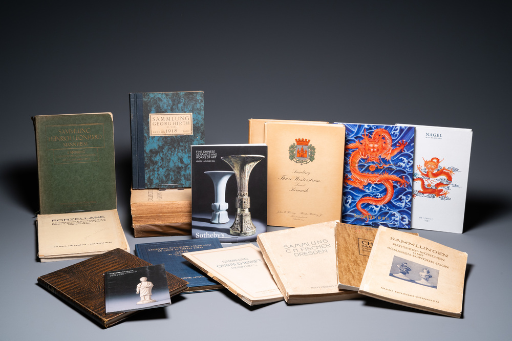 19 publications, mostly auction catalogues, mostly on Chinese porcelain, with a.o. the August the Strong collection