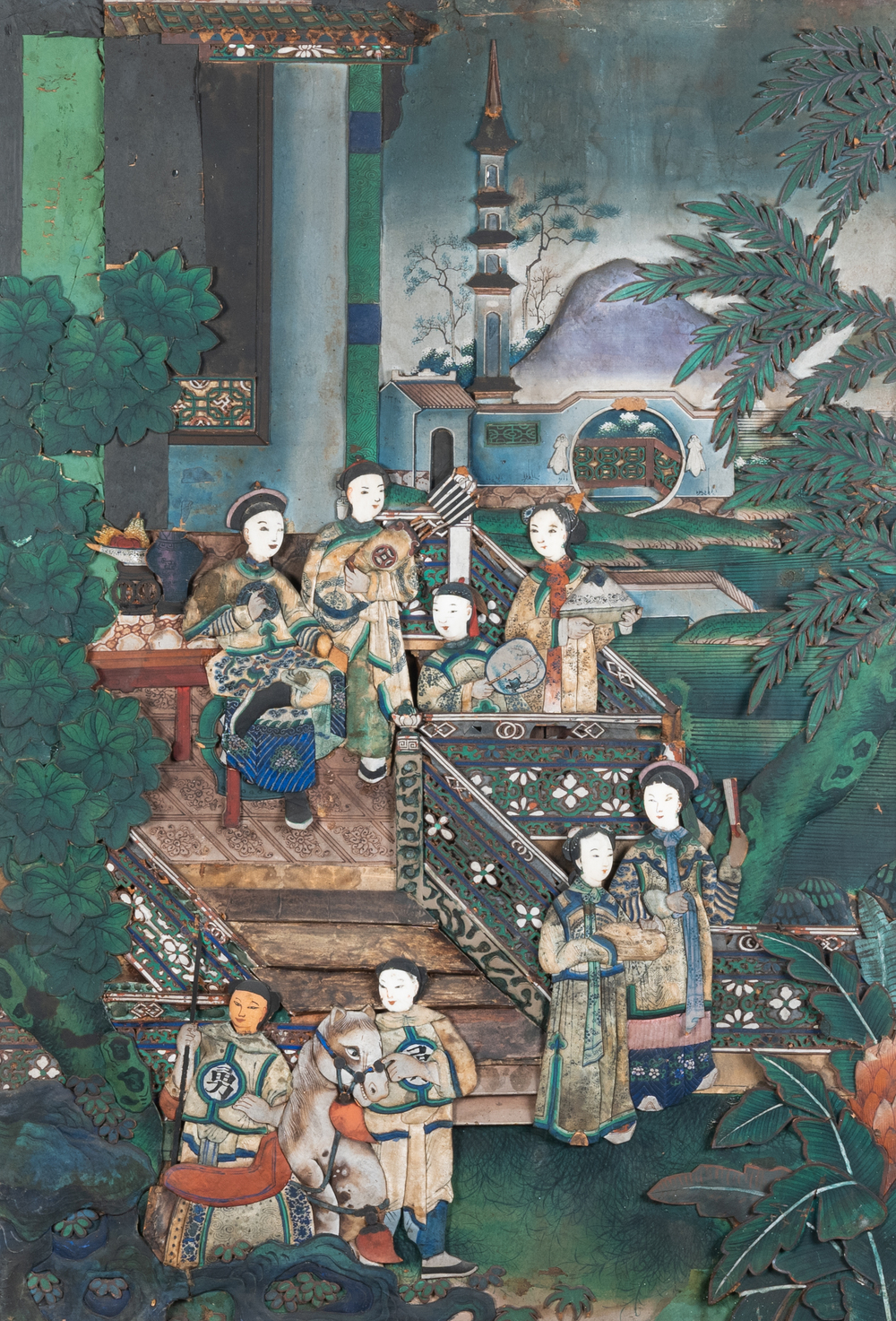 Canton school: 'Personages in een terrastuin', collageschilderij in reli&euml;f met papier, 19e eeuw