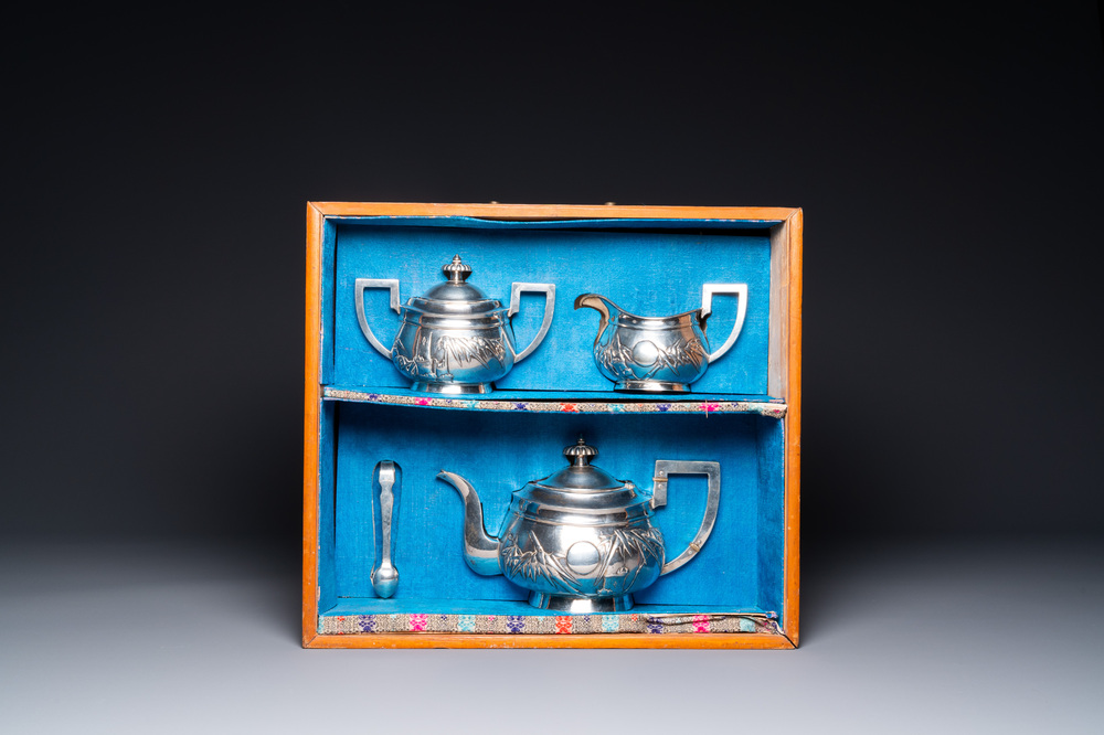A Chinese silver tea service in presentation box, mark of Zee Sung, Shanghai, Republic