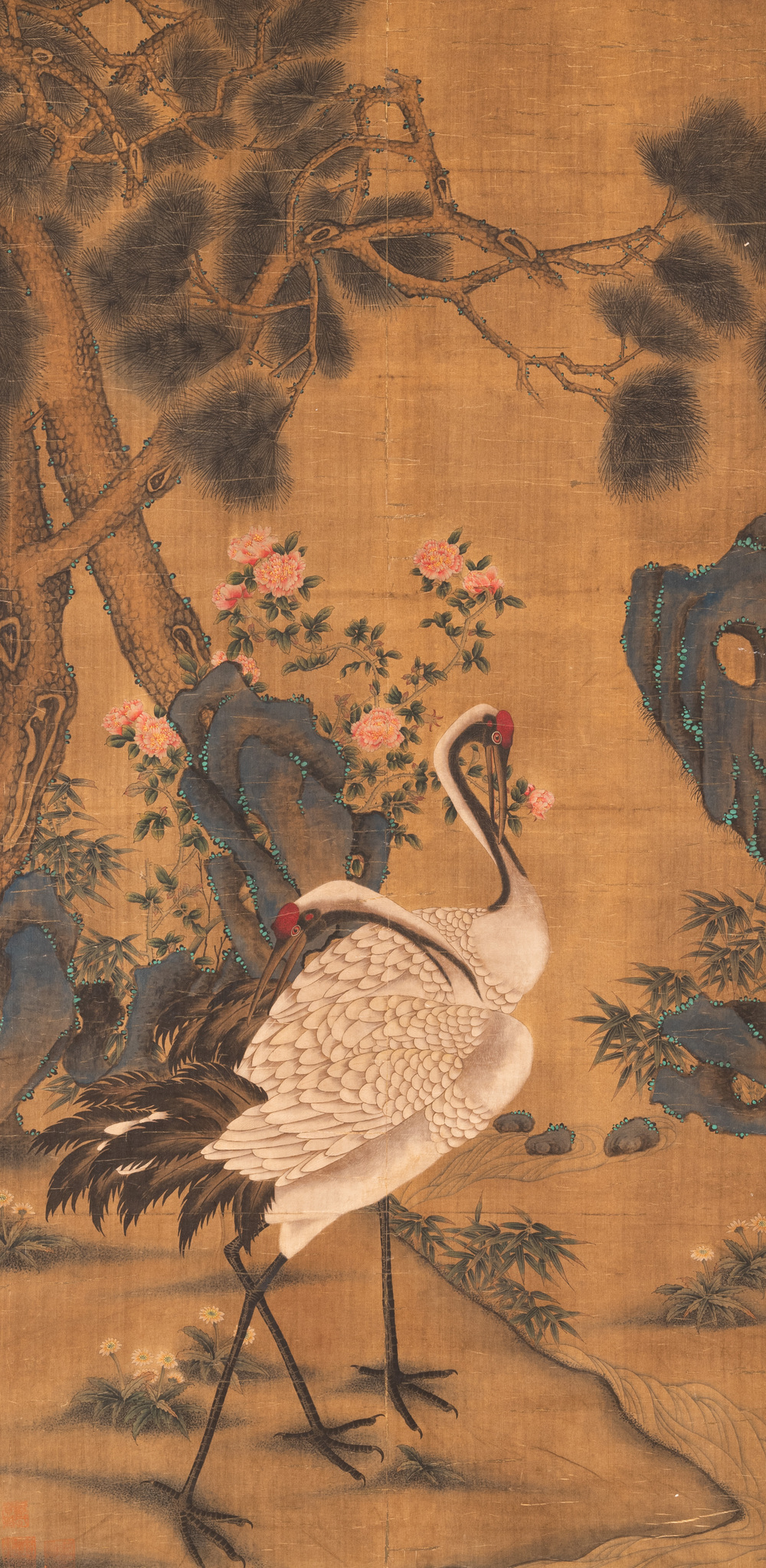 Chinese school: 'Kraanvogels, dennenbomen en pioenen', inkt en kleur op zijde, Qianlong