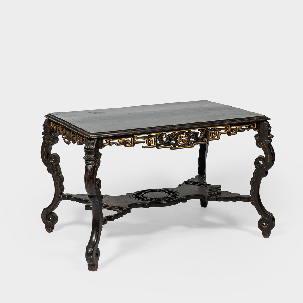 A French chinoiserie ebonised and gilt wooden side table in the style of Gabriel Viardot, ca. 1900