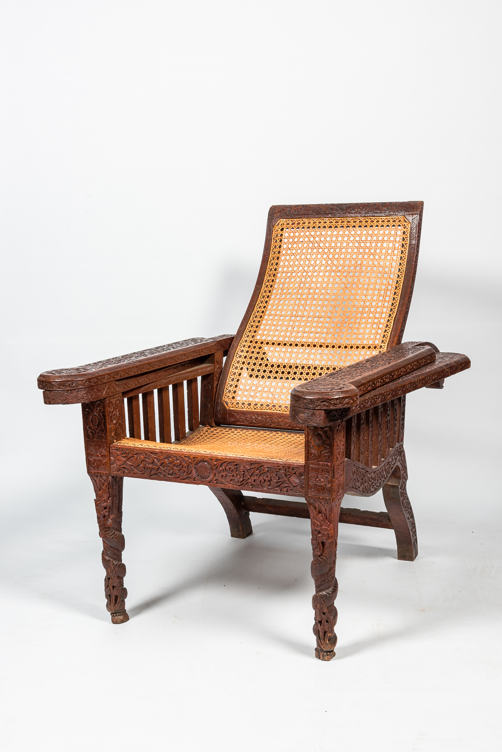 Een Engels-Indische koloniale houten 'planter's chair', ca. 1900