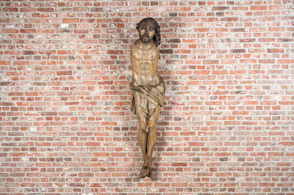 Grand Christ en bois sculpt&eacute; et polychrom&eacute;, Italie, 16&egrave;me