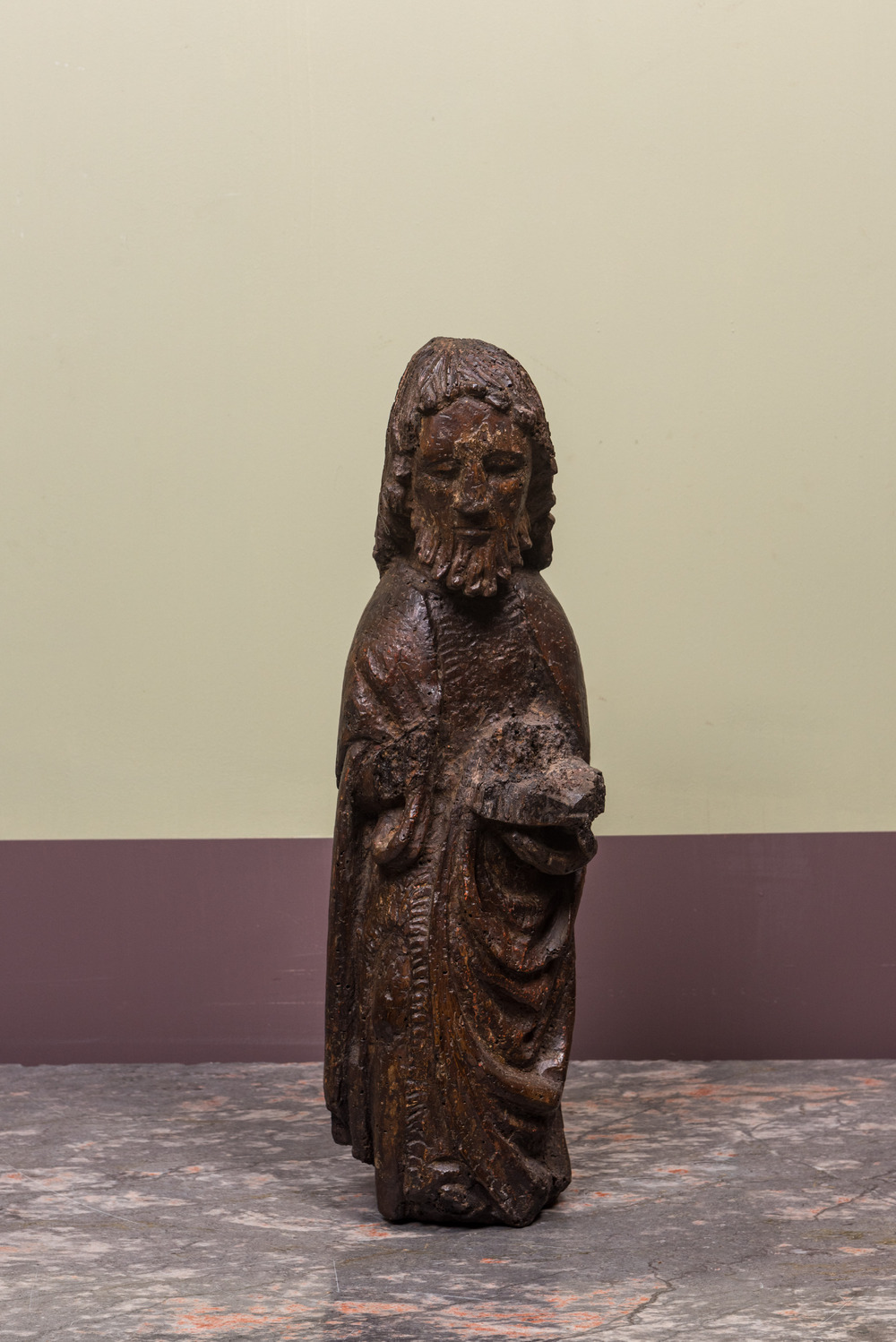 Saint Jean-Baptiste en noyer sculpt&eacute;, Espagne, milieu du 15&egrave;me