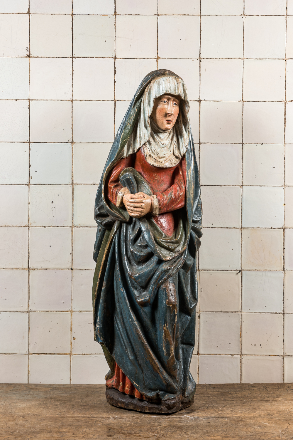 Vierge de Calvaire en ch&ecirc;ne polychrom&eacute;, Flandres, 1&egrave;re moiti&egrave; du 16&egrave;me