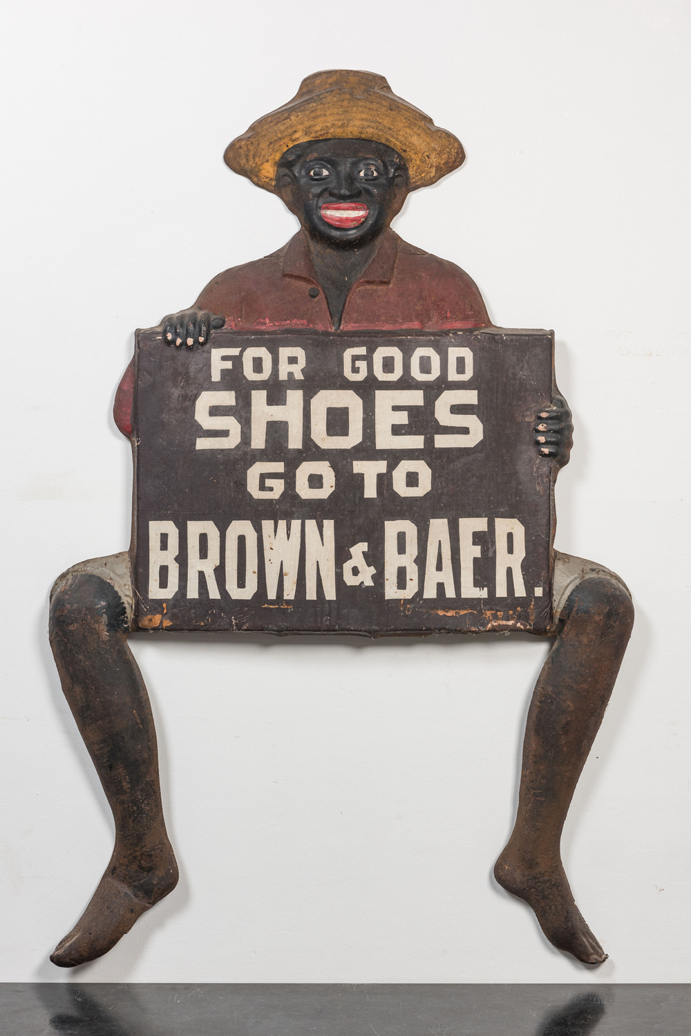 Grande plaque publicitaire en fer de fonte polychrom&eacute; pour la marque de chaussures 'Brown &amp; Baer', d&eacute;but du 20&egrave;me