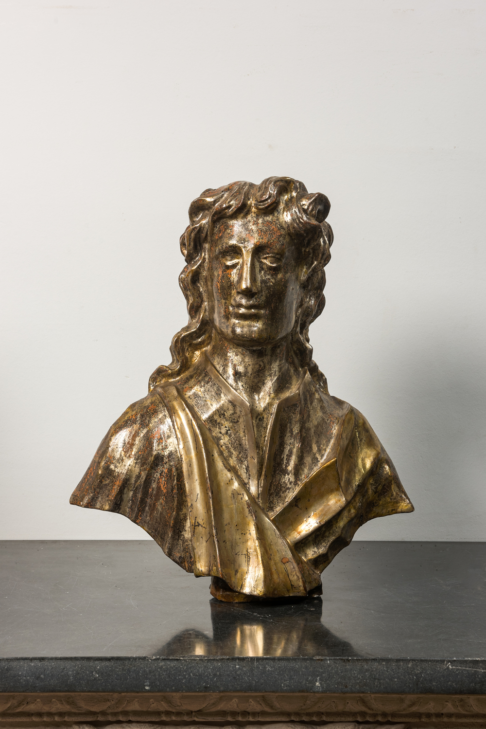 A silvered wood bust of a nobleman, 19/20th C.