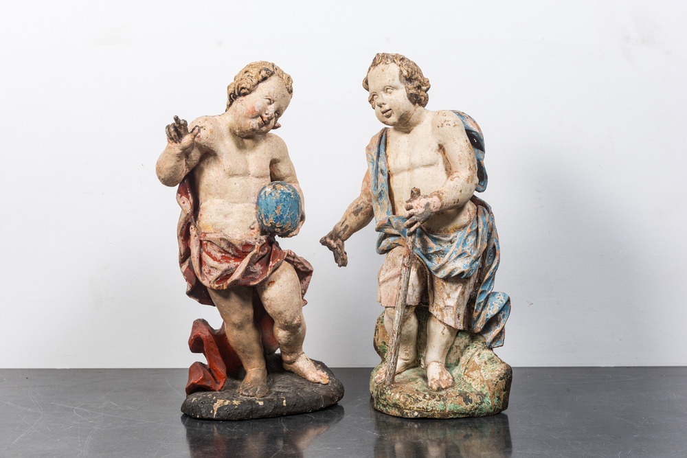 Een paar polychrome houten putti, vroeg 18e eeuw