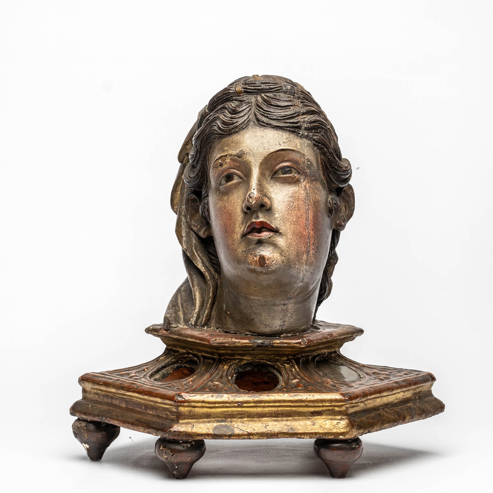 T&ecirc;te de femme reliquaire en bois sculpt&eacute;, polychrom&eacute; et dor&eacute;, Italie, fin du 16&egrave;me