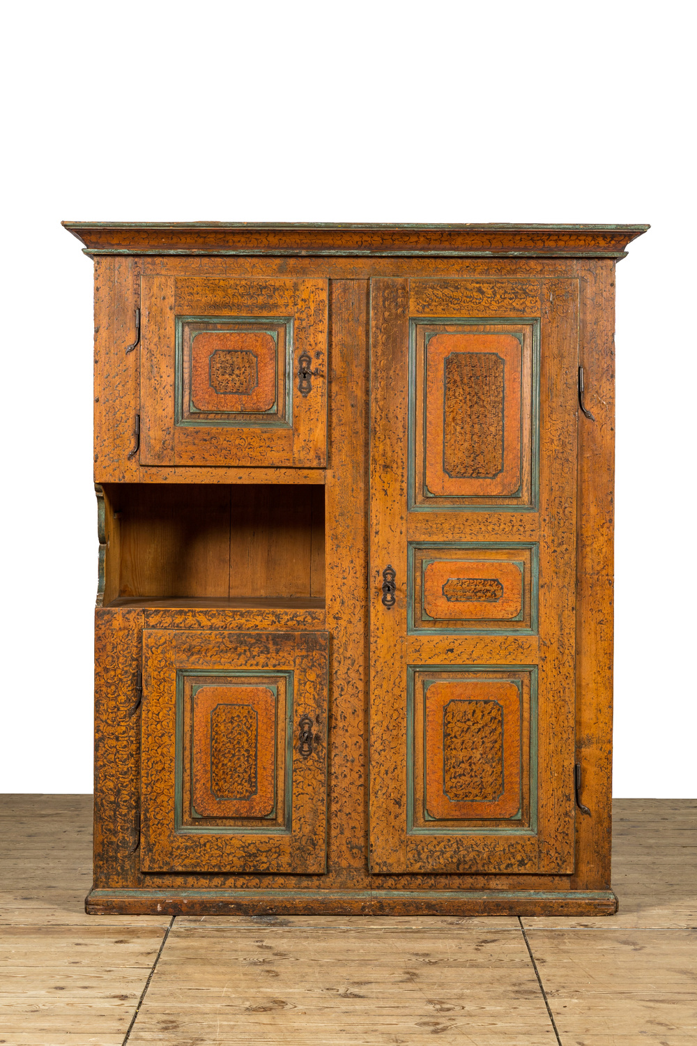 Armoire champ&ecirc;tre en bois polychrom&eacute;, 18/19&egrave;me