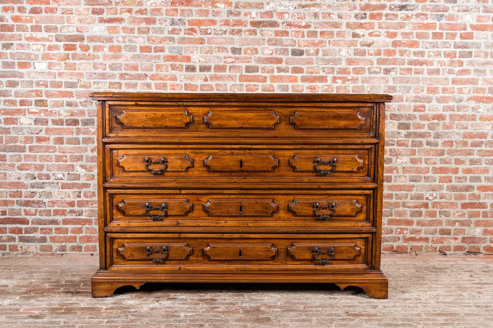 A walnut three-drawer secretary, 18th C.