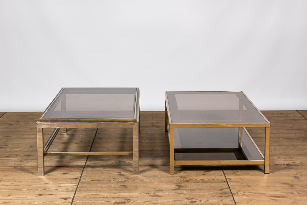 Deux tables basses rectangulaires en laiton chrom&eacute; et verre, 20&egrave;me