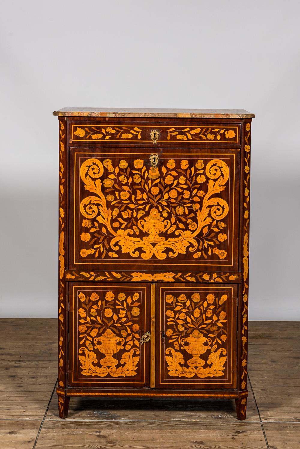 A Dutch floral marquetry 'secr&eacute;taire &agrave; abattant' with marble top, 19th C.