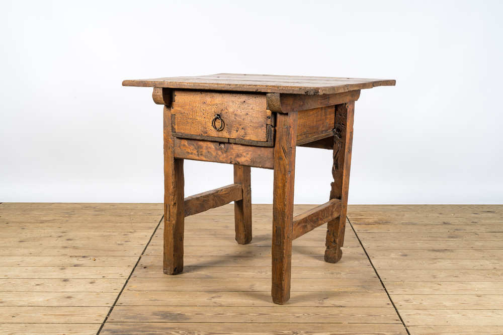 Table &agrave; tiroir rustique en bois, 19&egrave;me