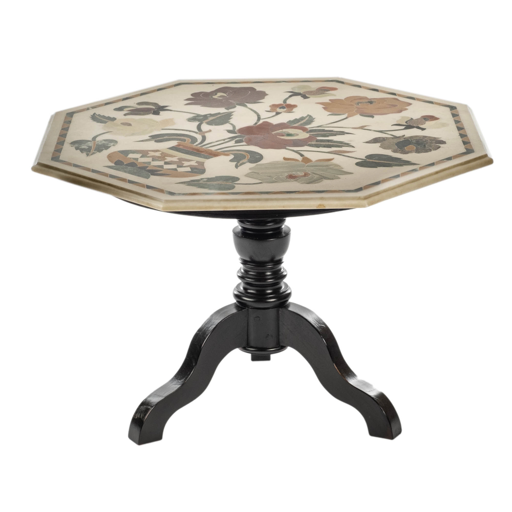 A pietra dura table on ebonised wooden tripod foot, 20th C.