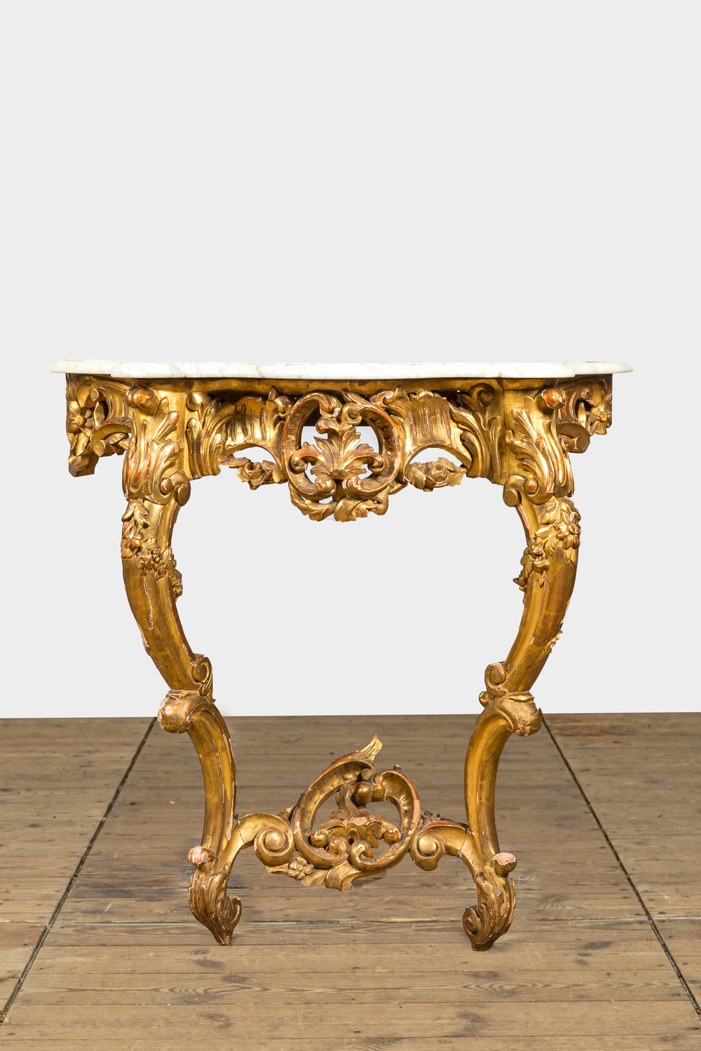 A gilt wooden console, 18/19th C.