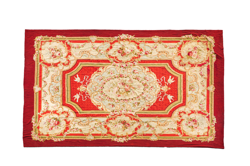 Grand tapis Aubusson &agrave; d&eacute;cor floral, France, 19&egrave;me