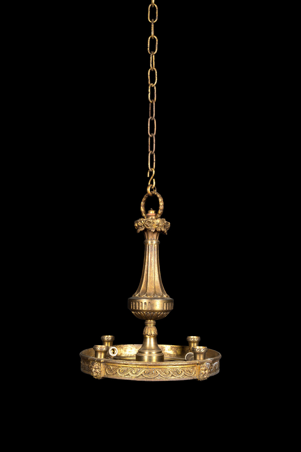 A neoclassical gilt bronze chandelier, 19/20th C.