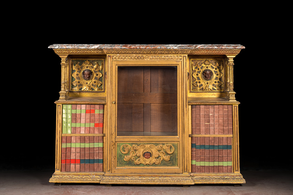 Een polychroom en deels verguld houten neo-Renaissance kabinet met trompe l'oeil deuren, Itali&euml;, 19e eeuw