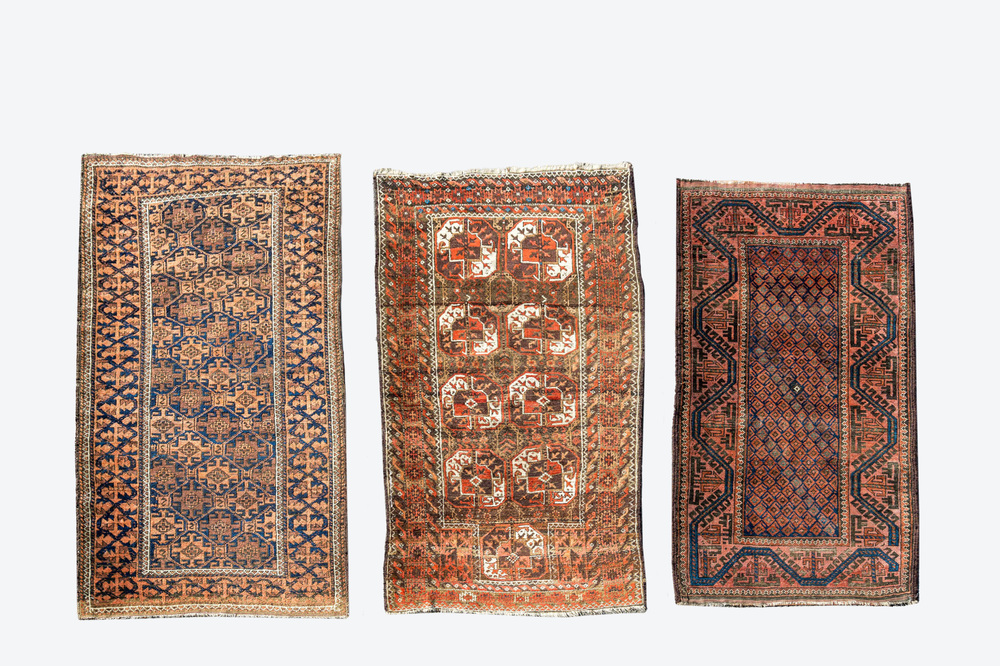Trois tapis orientals, laine sur coton, 20&egrave;me si&egrave;cle